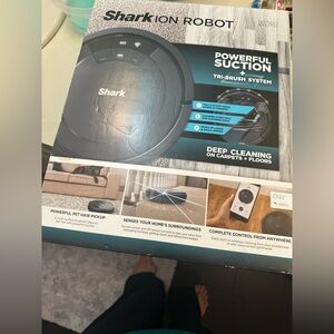Shark ion Robot Vacuum with Powerful Suction